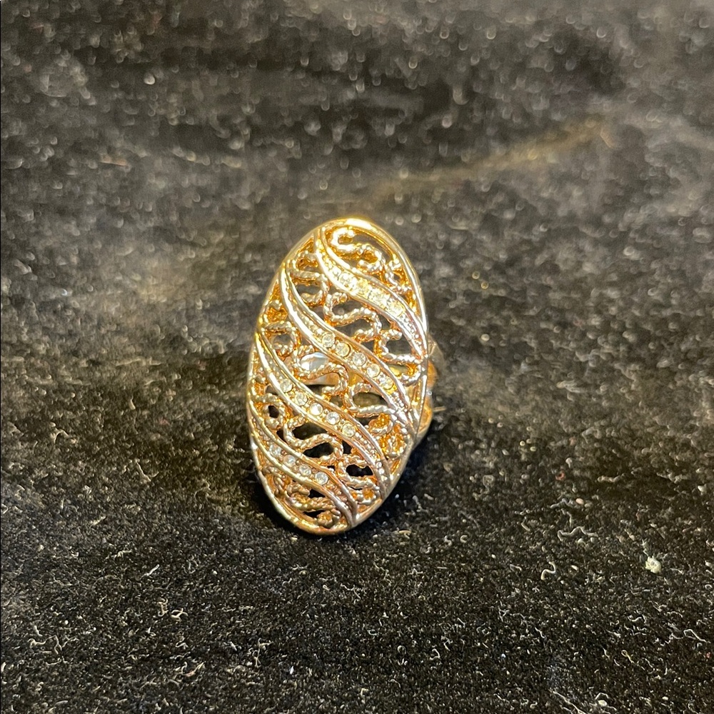 Elegant Gold and Silver Moissanite Ring